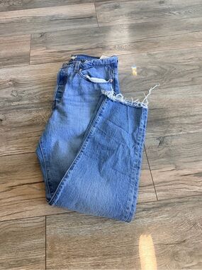 Levi's Women's Straight Leg Jeans — Medium Blue Denim with Frayed Hem